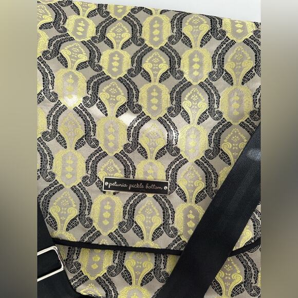 Petunia pickle bottom diaper bag. - Picture 6 of 7